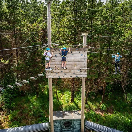 منتجع وسبا ديلفي ريزورت 4*