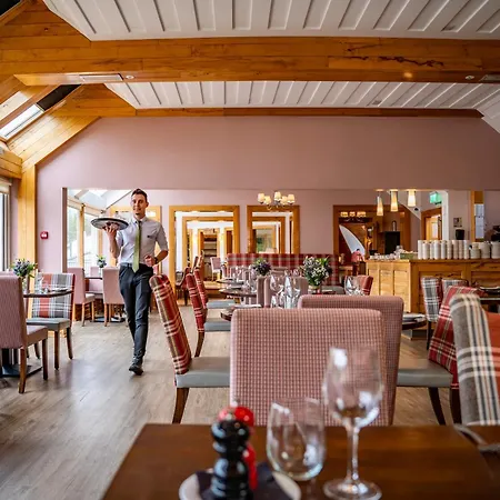 Delphi & Semesteranläggning (resort)