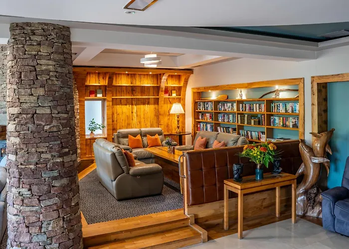 Курортный комплекс Delphi & 4*